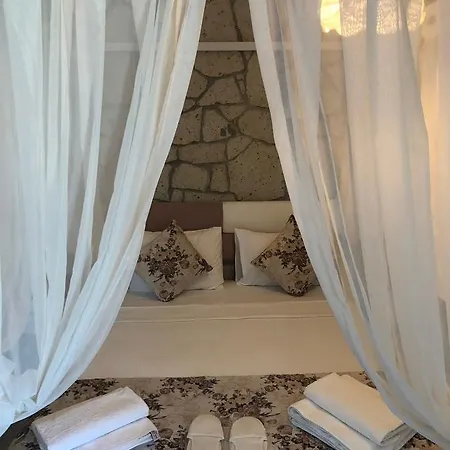 La Mira Guest house 3*