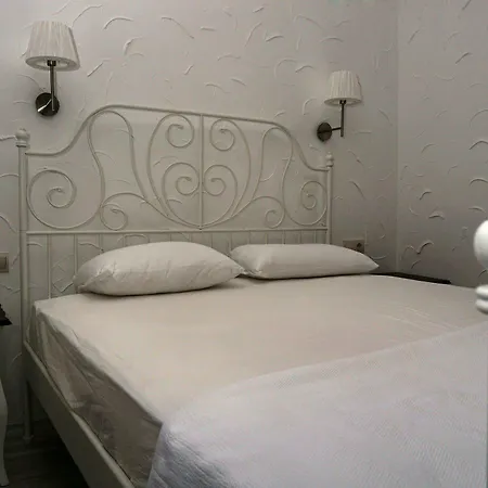 La Mira Guest house 3*